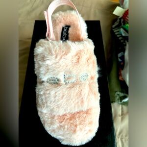 Bebe new with tags size 7 medium JEANNA light pink slippersin Box‎